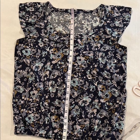 Reitmans Dark Blue Floral Blouse - Picture 10 of 12